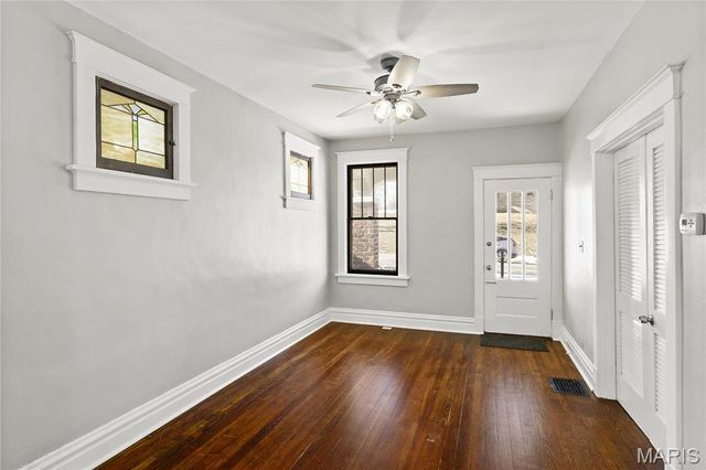2230 Northbury Lane, St Louis, MO 63114