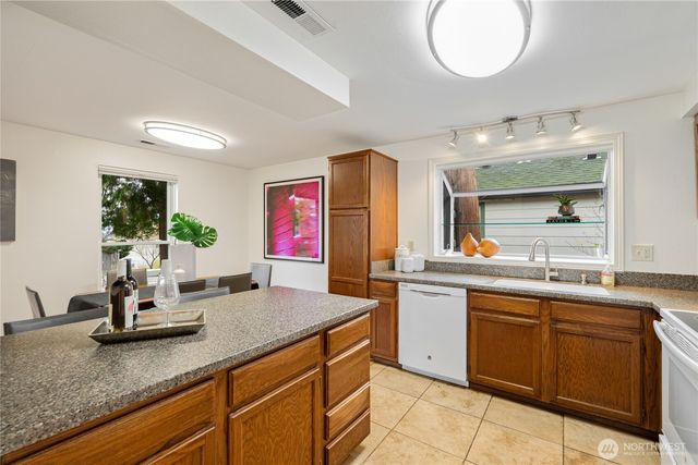 7317 30th Avenue SW, Seattle, WA 98126