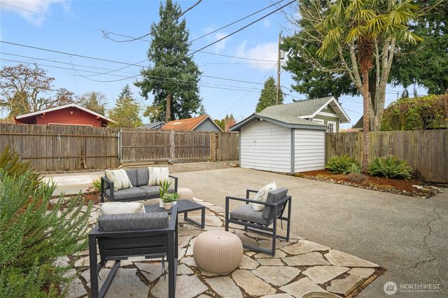 7317 30th Avenue SW, Seattle, WA 98126