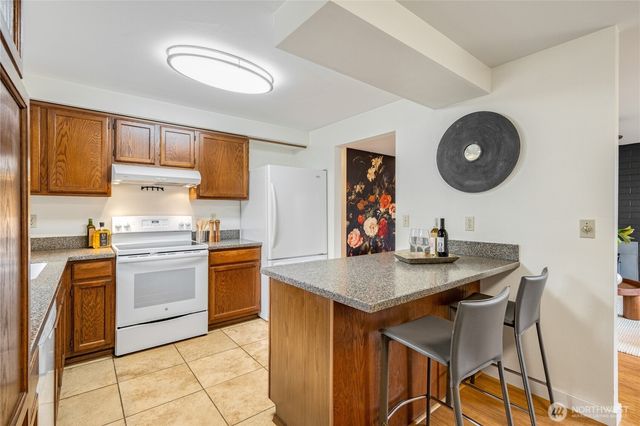 7317 30th Avenue SW, Seattle, WA 98126