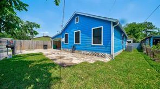 6907 Gainesville Street, Houston, TX 77020