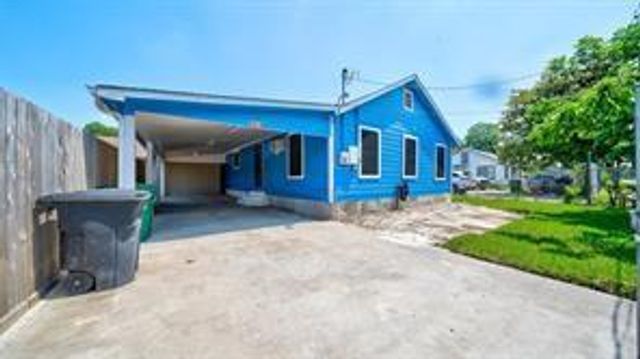 6907 Gainesville Street, Houston, TX 77020