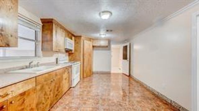 6907 Gainesville Street, Houston, TX 77020