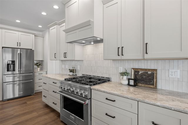 624 Rock Ridge Road, Tiffin, IA 52340