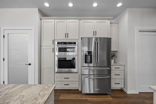 624 Rock Ridge Road, Tiffin, IA 52340