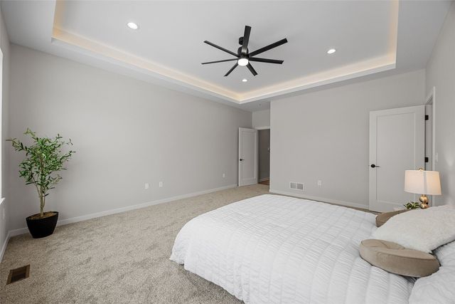 624 Rock Ridge Road, Tiffin, IA 52340