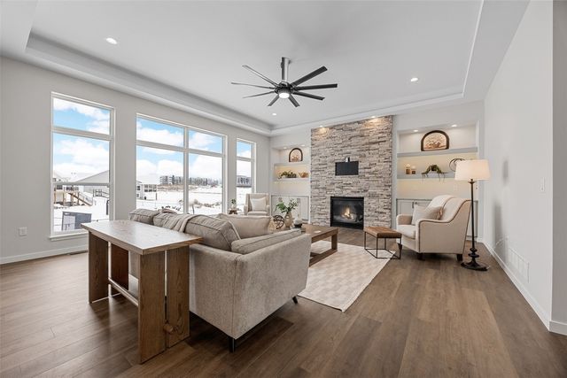 624 Rock Ridge Road, Tiffin, IA 52340