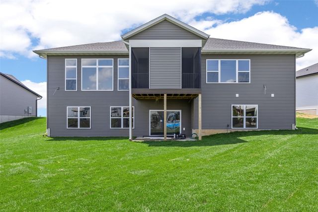 624 Rock Ridge Road, Tiffin, IA 52340