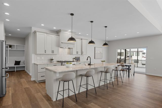 624 Rock Ridge Road, Tiffin, IA 52340