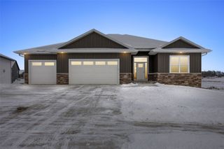 624 Rock Ridge Road, Tiffin, IA 52340