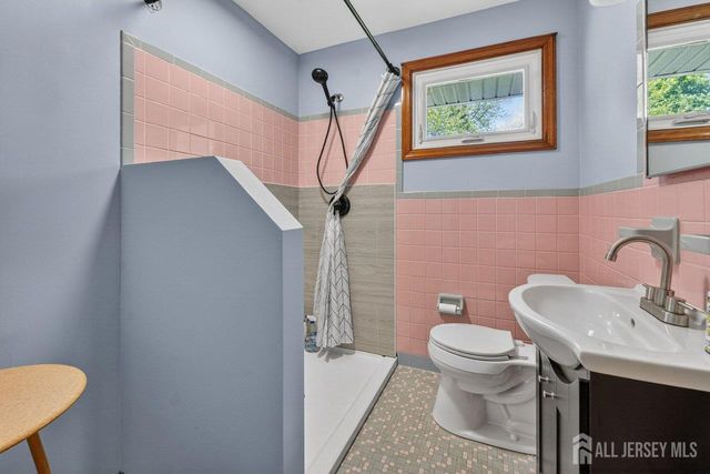 55 Market Street, Edison, NJ 08817