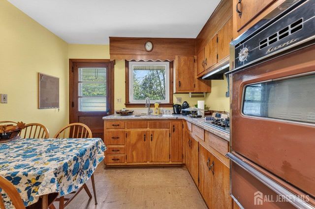 55 Market Street, Edison, NJ 08817