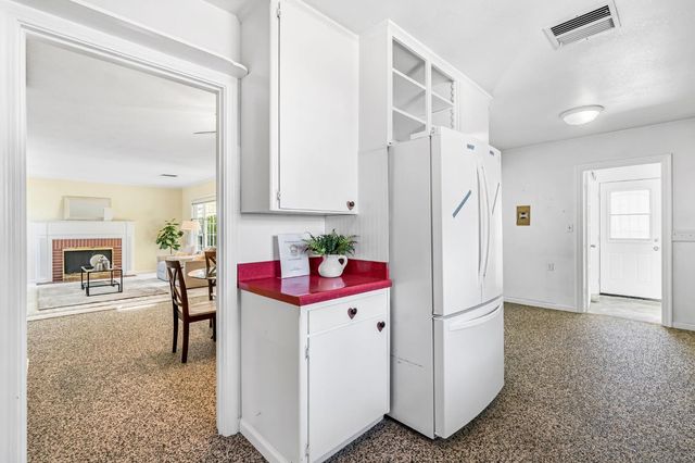 753 W Floradora Avenue, Fresno, CA 93728