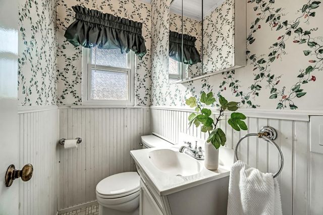 753 W Floradora Avenue, Fresno, CA 93728