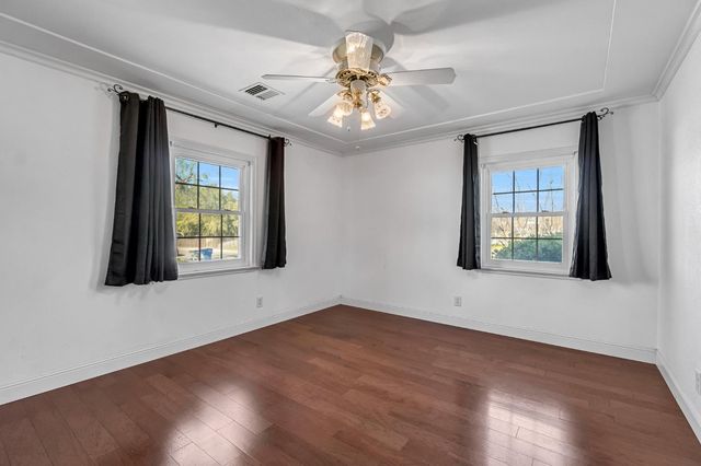 753 W Floradora Avenue, Fresno, CA 93728