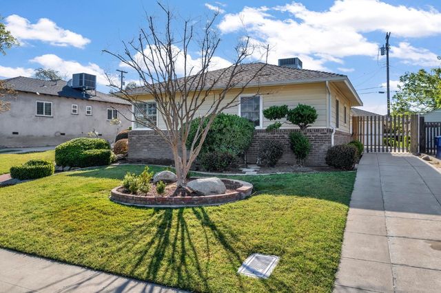 753 W Floradora Avenue, Fresno, CA 93728