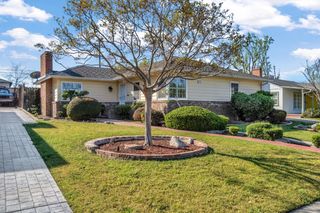 753 W Floradora Avenue, Fresno, CA 93728