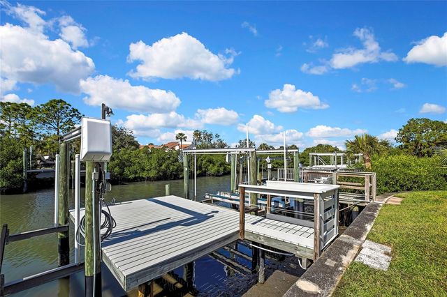 4354 OUTRIGGER LANE, Tampa, FL 33615