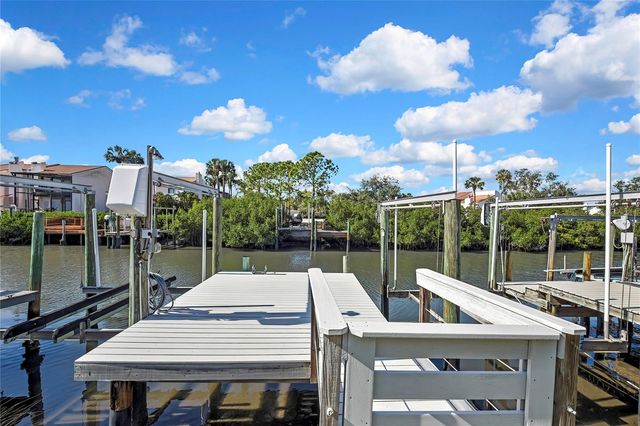 4354 OUTRIGGER LANE, Tampa, FL 33615