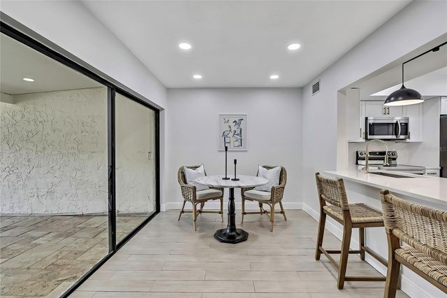 4354 OUTRIGGER LANE, Tampa, FL 33615