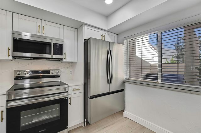 4354 OUTRIGGER LANE, Tampa, FL 33615