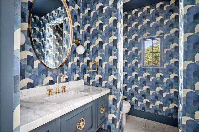 811 Creek Wood Way, Houston, TX 77024