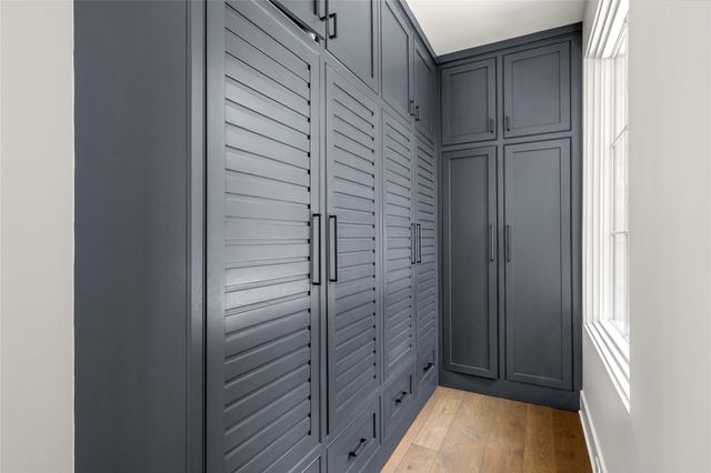 811 Creek Wood Way, Houston, TX 77024