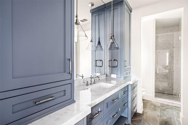 811 Creek Wood Way, Houston, TX 77024