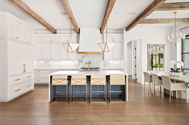 811 Creek Wood Way, Houston, TX 77024