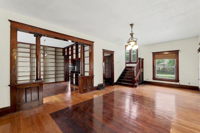 1405 S Water St, Wichita, KS 67213