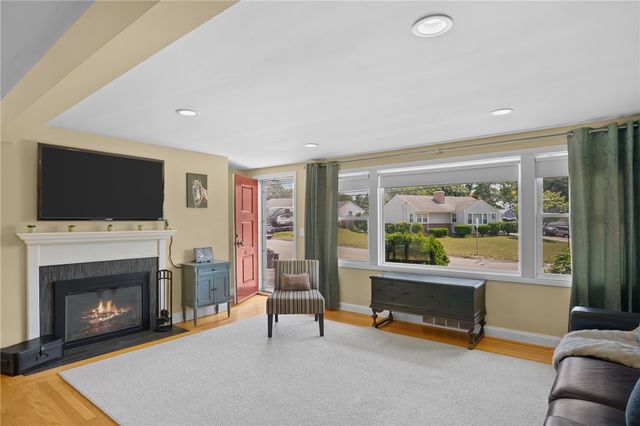 203 Garden Hills Drive, Cranston, RI 02920