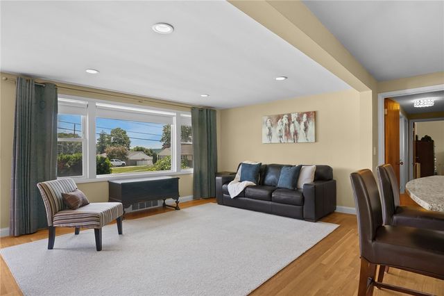203 Garden Hills Drive, Cranston, RI 02920