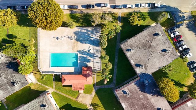 12800 SW 43rd Dr 102-B, Miami, FL 33175