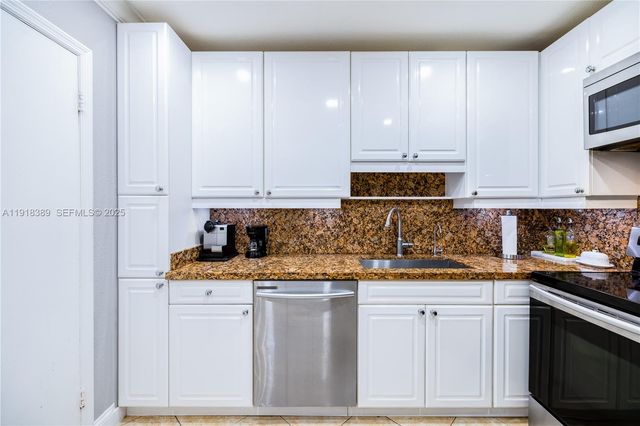 12800 SW 43rd Dr 102-B, Miami, FL 33175