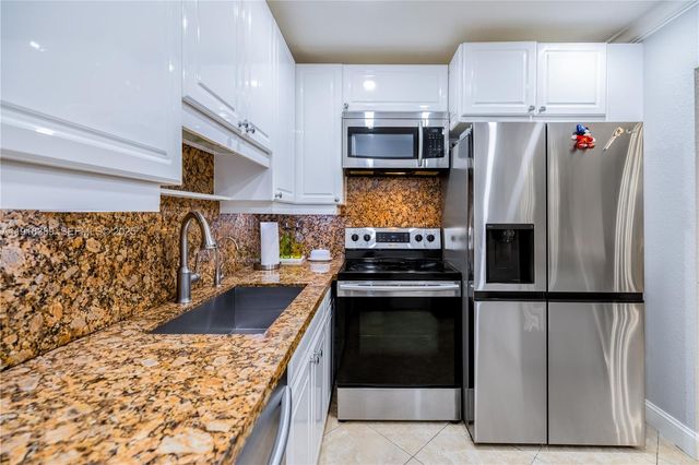 12800 SW 43rd Dr 102-B, Miami, FL 33175