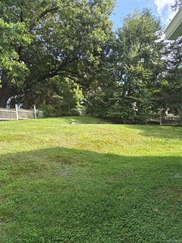 10 Birchwood Terrace, Poughkeepsie, NY 12601