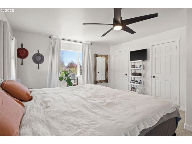 1039 N 4TH Ave, Stayton, OR 97383