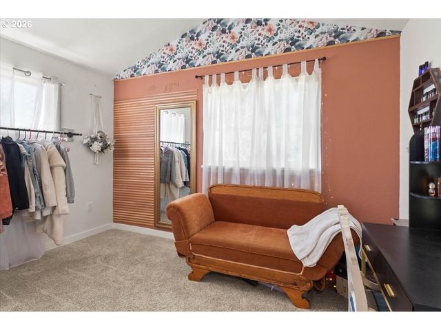 1039 N 4TH Ave, Stayton, OR 97383