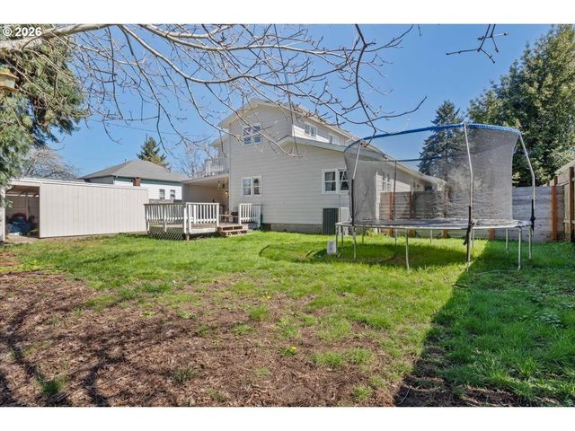 1039 N 4TH Ave, Stayton, OR 97383