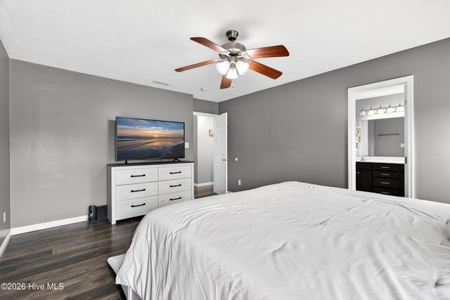 136 Camellia Creek Drive, Richlands, NC 28574