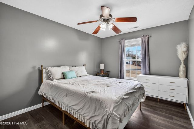 136 Camellia Creek Drive, Richlands, NC 28574