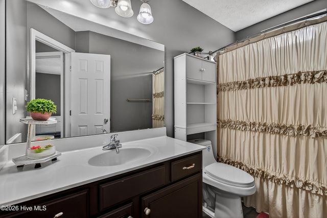 136 Camellia Creek Drive, Richlands, NC 28574