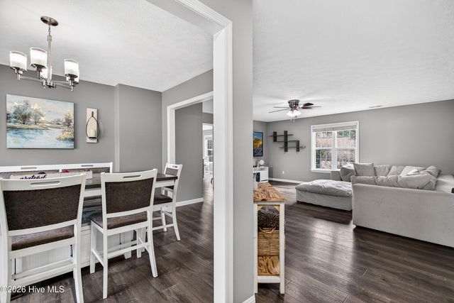 136 Camellia Creek Drive, Richlands, NC 28574