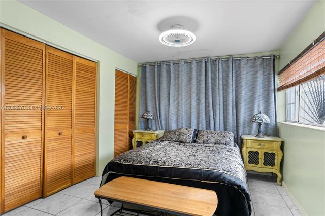 410 East Dr 2, North Miami Beach, FL 33162