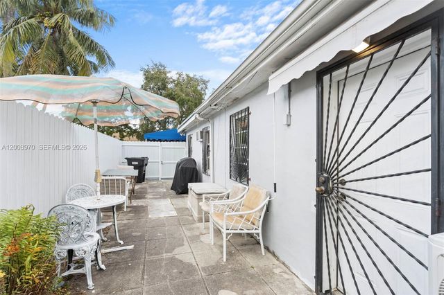 410 East Dr 2, North Miami Beach, FL 33162