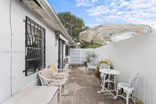 410 East Dr 2, North Miami Beach, FL 33162