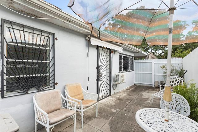 410 East Dr 2, North Miami Beach, FL 33162