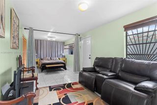 410 East Dr 2, North Miami Beach, FL 33162