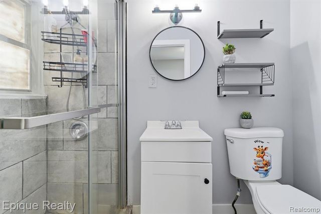 48 Augusta Avenue, Pontiac, MI 48341