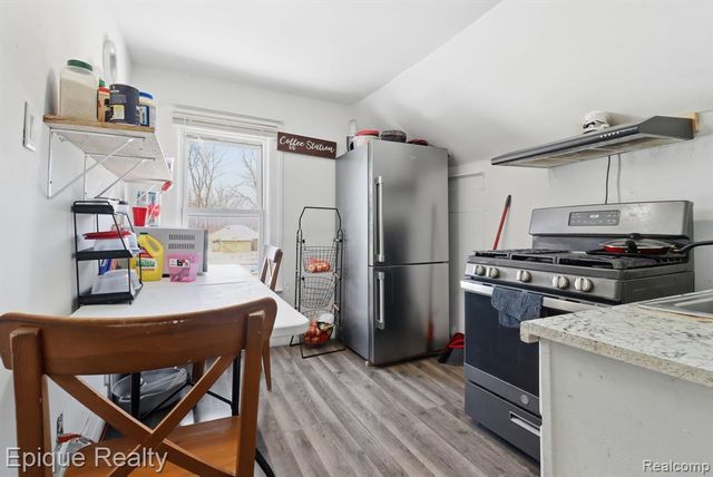 48 Augusta Avenue, Pontiac, MI 48341